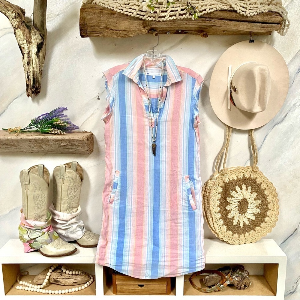 Linen comfy dress w rustic trendy edges very gently used